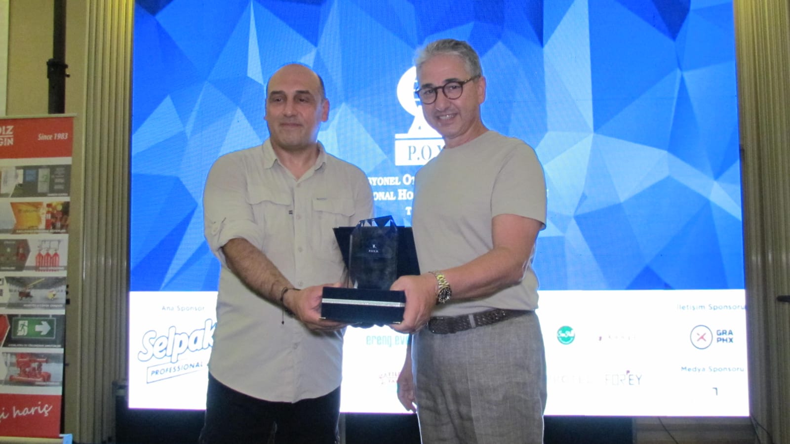 Profesyonel Otel Yöneticileri Derneği (POYD), Temmuz ayı toplantısını Kemer’deki Sherwood Exclusive Kemer'de gerçekleştirdi.