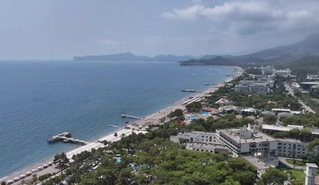 Antalya'da otel yöneticileri yüksek geçen turizm sezonunu değerlendirdi